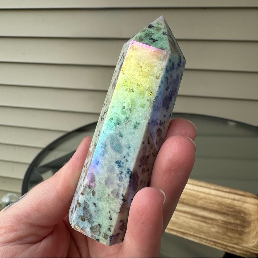 Aura Kiwi Jasper Crystal Tower